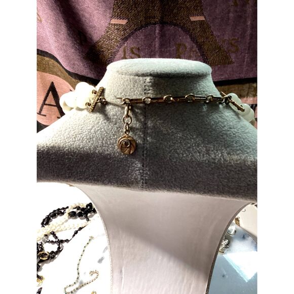 Lisner Vintage White Multi-Strand Necklace - Picture 2 of 2